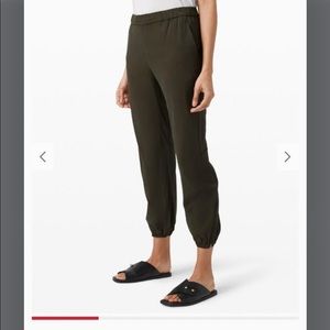 Lululemon Essential Affinity MR Joggers